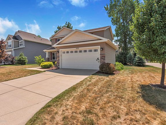 5850-Chartres-Way-East-Lansing-MI-3