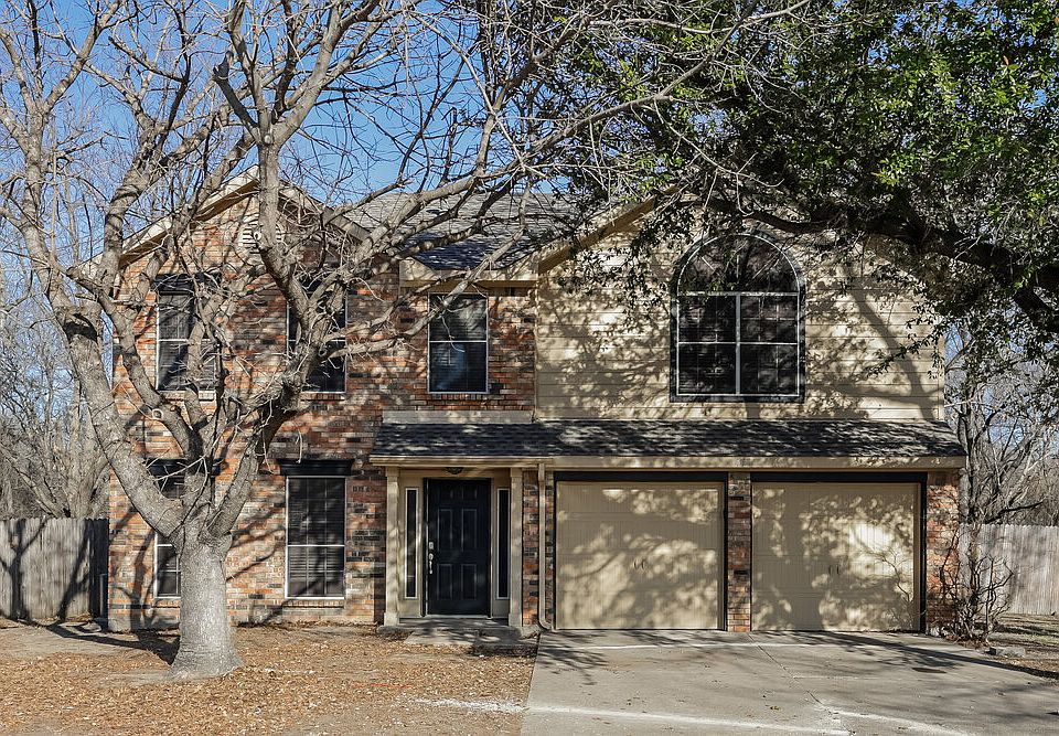 1st image of 403 Windhurst Dr