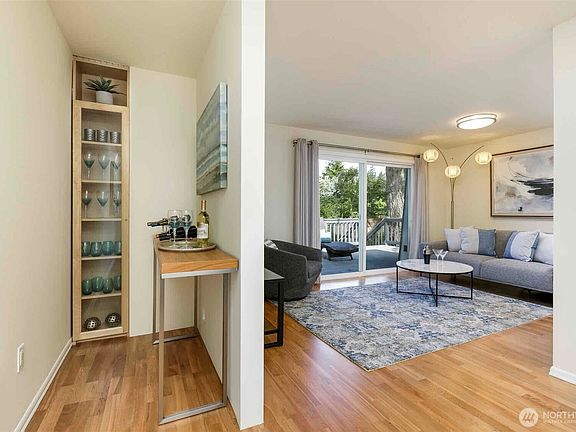 5th image of 13723 1st Avenue NW