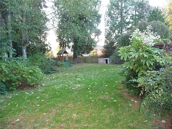 4th image of 26301 Circle Dr NW