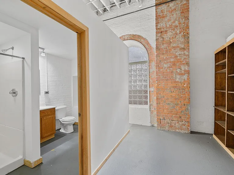 1622 Vine St — Photo 14