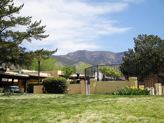 2nd image of 19 Casa Hermosa Dr NE #19