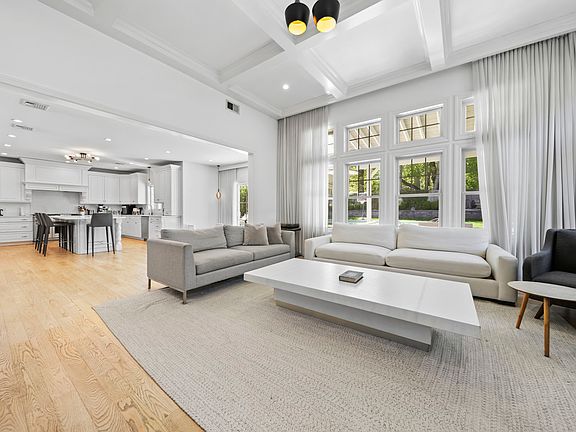 ELEGANT FURNISHED HOUSE