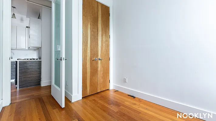 Rented by Nooklyn NYC LLC | media 9