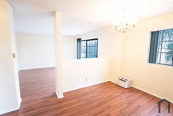 247 W 12th St — Photo 1