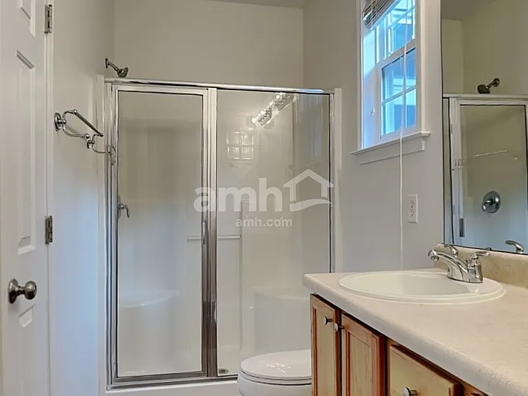 85 Tuscarora Ln — Photo 12