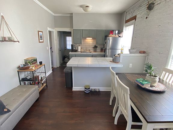 4th image of 20 Reservoir St #1