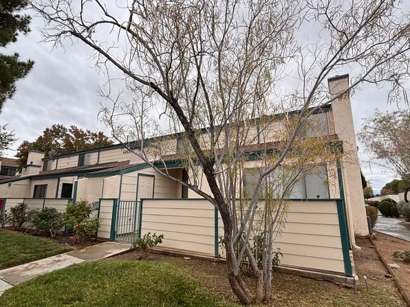 44532 15th St E Unit 8, Lancaster, CA 93535