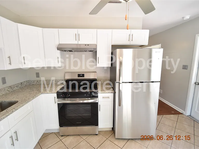 4414 W Wyoming Ave — Photo 8