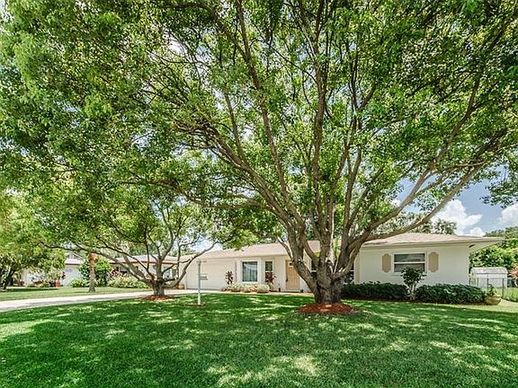 2nd image of 1837 Skyland Dr