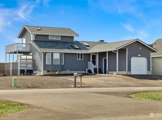 435 Sportsmen St SW, Ocean Shores, WA 98569
