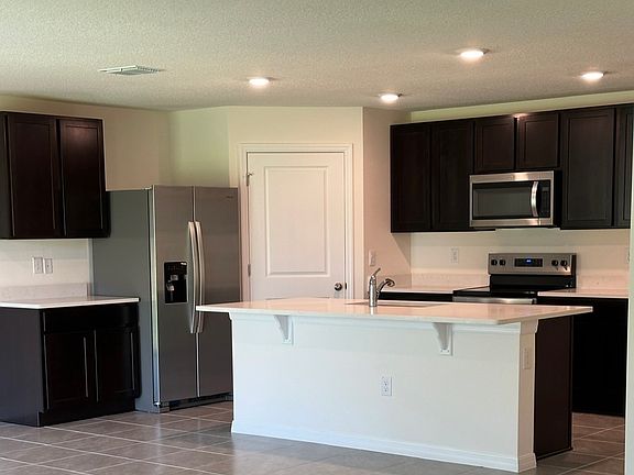 3rd image of 7042 SW 136th Ln