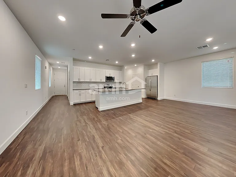 136 Charmante Tulip Ln — Photo 6