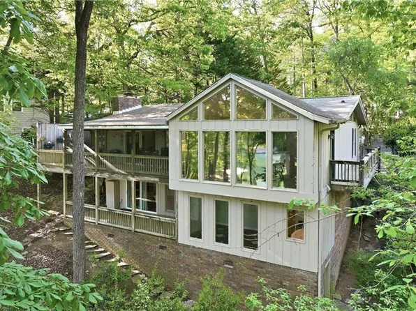 7835 Chinquapin Ln, Cumming, GA 30041