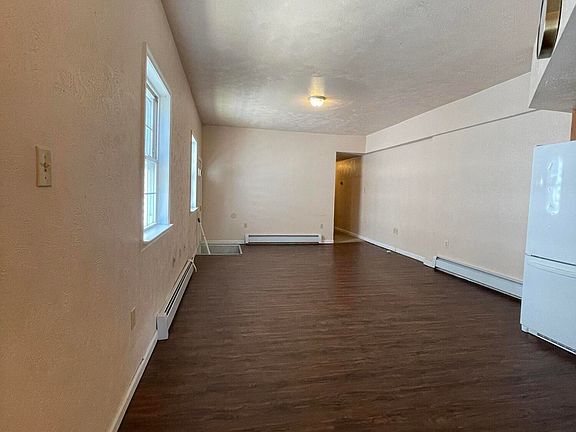 4th image of 206 Zerby Ave