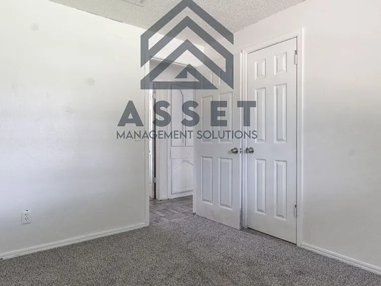 5017 S Briarwood Dr — Photo 24