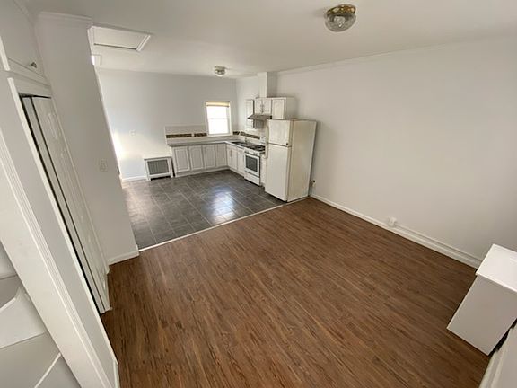 5th image of 66-59 Saunders St #2T
