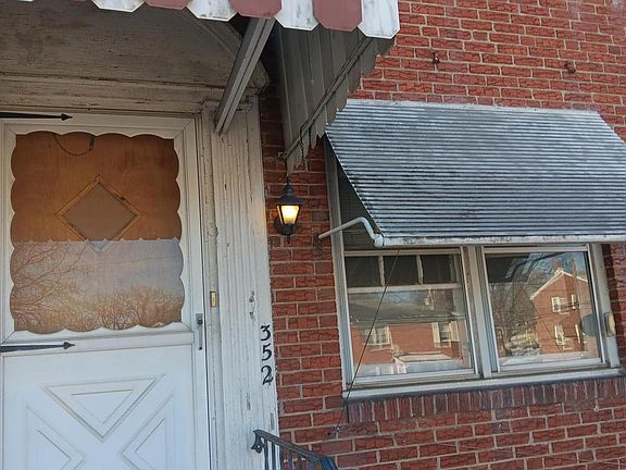 3rd image of 352 S 25th St