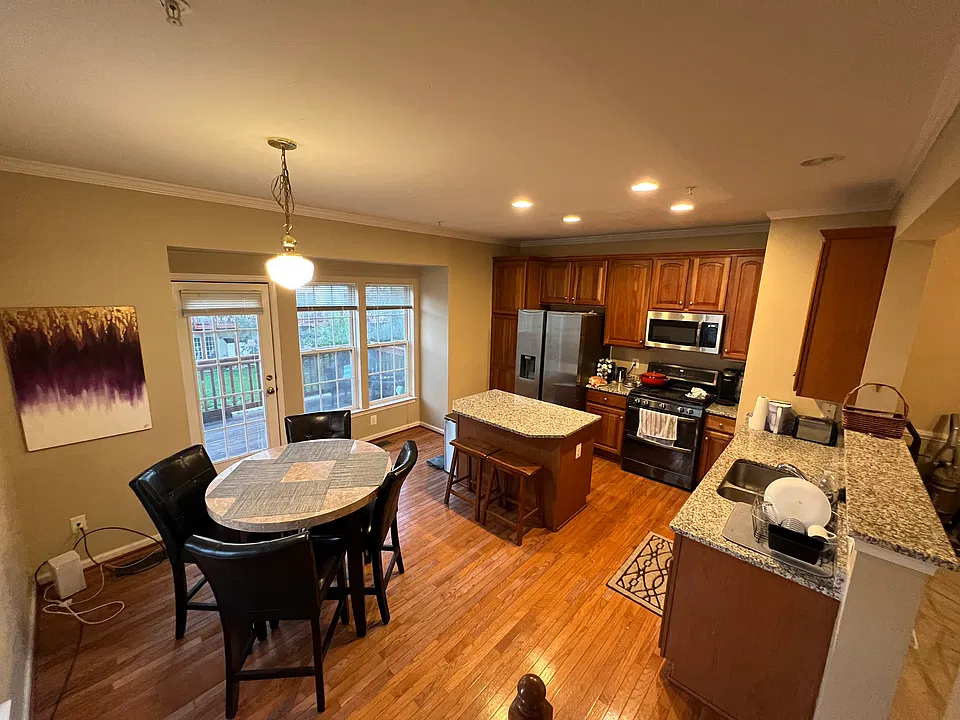 3555 Ellery Cir