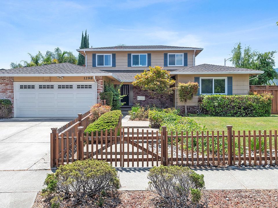 1st image of 1298 Oakglen Way