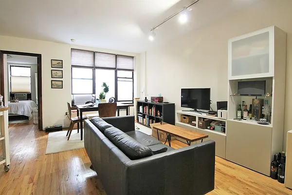 Rented by JK Dansar Corp | media 9