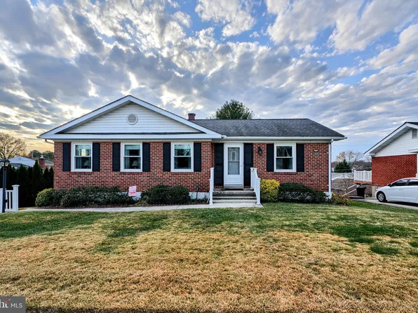 9010 Perring Park Rd, Parkville, MD 21234
