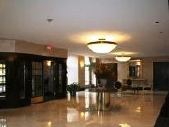 3rd image of 616 S Orange Ave APT 5E