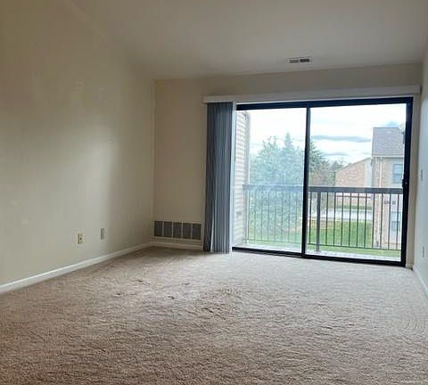 5th image of 42672 Lilley Pointe Dr