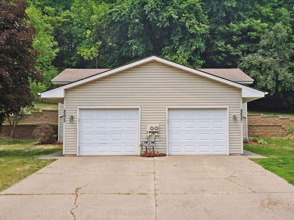 1st image of 8627/8635 Woodlawn Ave