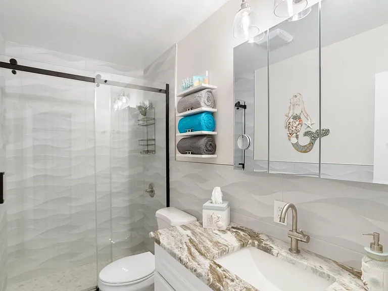 1253 Friar Tuck Ln #1253 — Photo 16