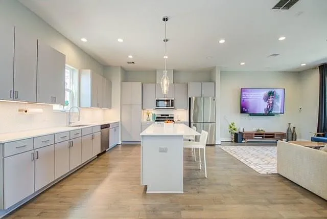 8411 Hempstead Rd #G — Photo 23