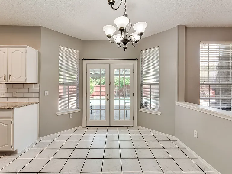 2912 Shadow Oak Ct — Photo 9