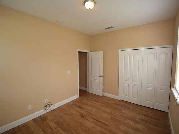5th image of 52 Lee Dr