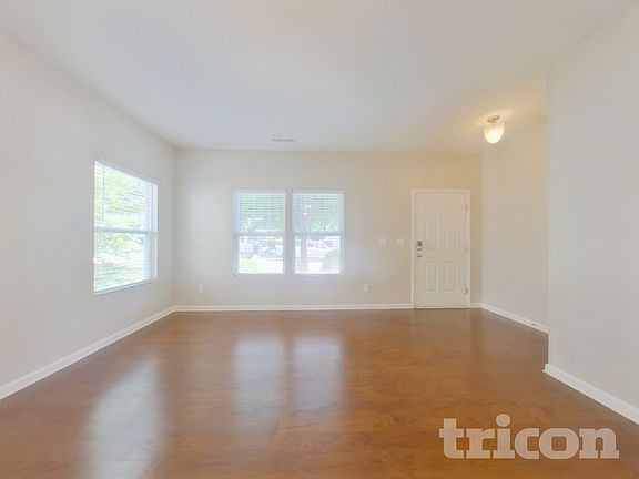 3rd image of 1025 Joselynn Dr