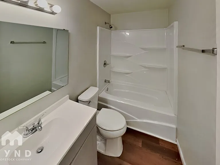 4629 Longbriar Dr — Photo 16