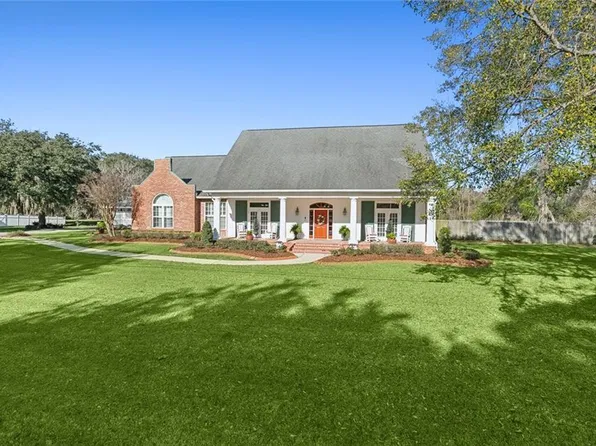 242 Sarah Victoria Dr, Belle Chasse, LA 70037