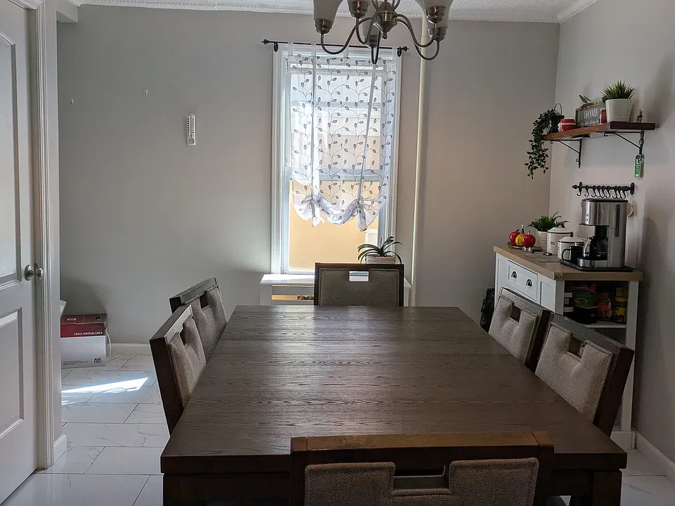 112 Columbus Pl #1