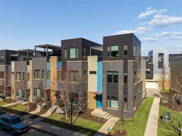 228 E Center St, Des Moines, IA 50309