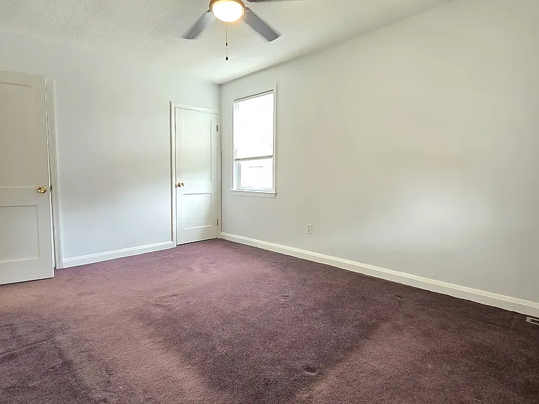 329 Leeanne Rd — Photo 8