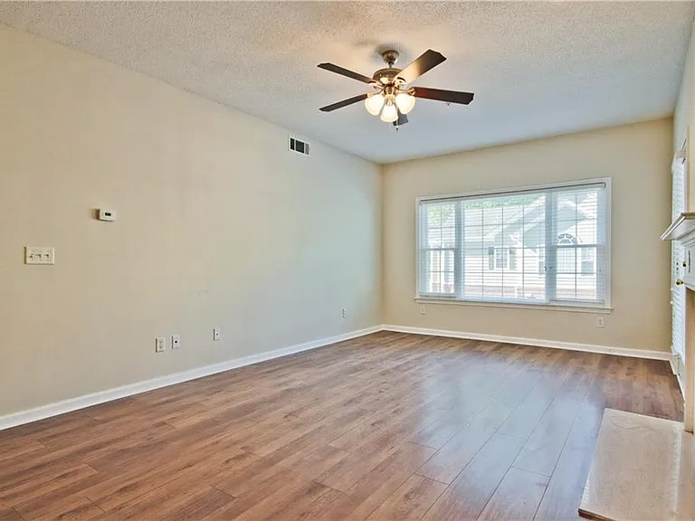8102 Woodland Ln #8102 — Photo 15