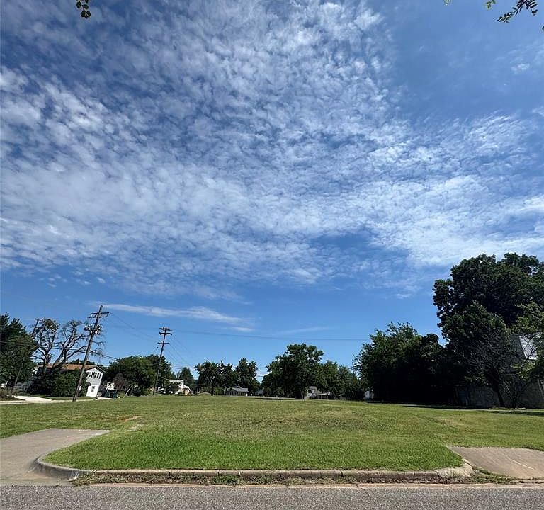 1st image of 1731 NW 28th St Lot 1/2-274