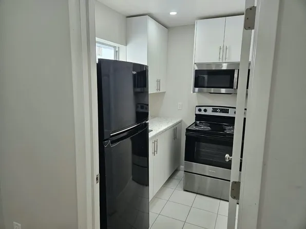 931 SW 16th Pl, Fort Lauderdale, FL 33315