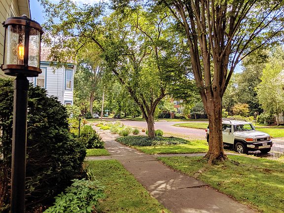 2nd image of 504 6th St