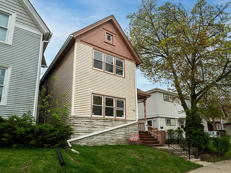 305 E Clarence St #A — Photo 1