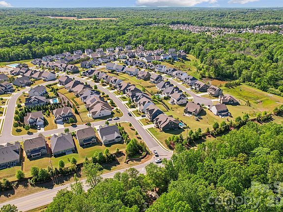 5th image of 1022 Harbor Bay Dr