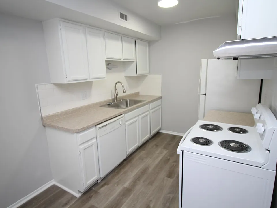 1824 N Washington Ave #201