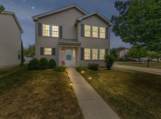 24 Primrose Ln, Oswego, IL