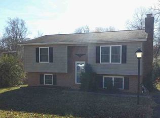 216 Sagun Dr, Fredericksburg, VA 22407