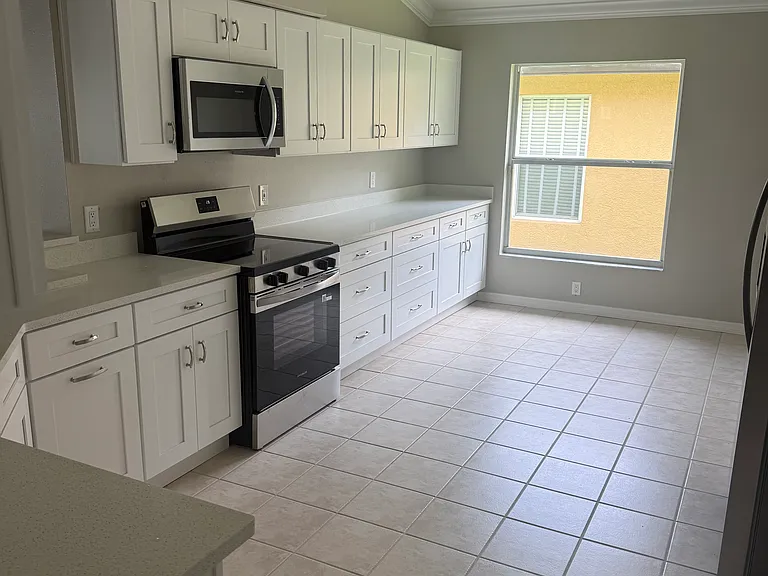 1121 Lumsden Pointe Blvd — Photo 21
