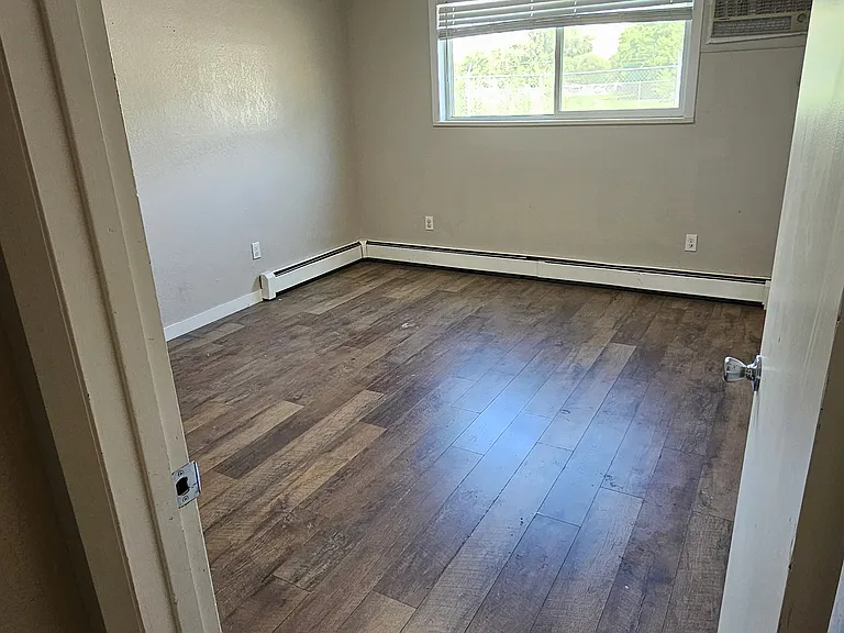 895 Iowa Ave #101 — Photo 2